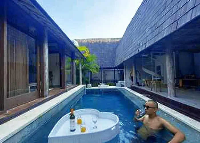 Private Vacation Pool Villa, 4bedrooms, 4bathrooms, With Free Scooter * Seminyak