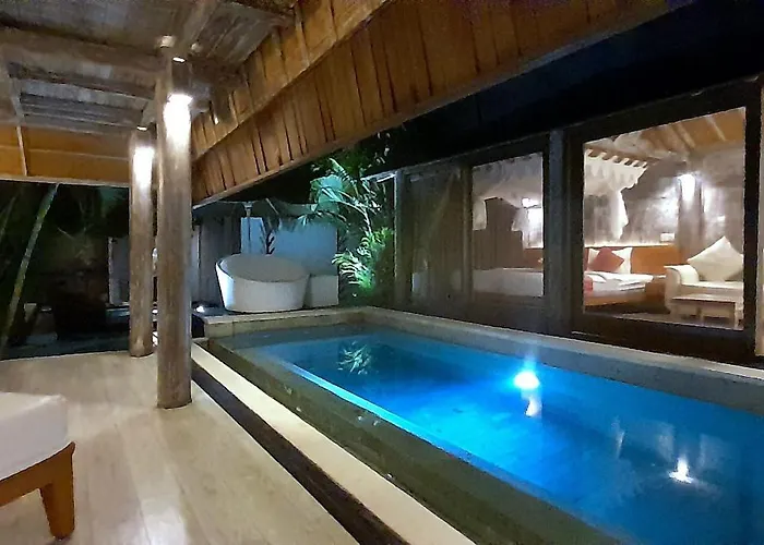 Private Vacation Pool Villa, 4bedrooms, 4bathrooms, With Free Scooter Villa Seminyak