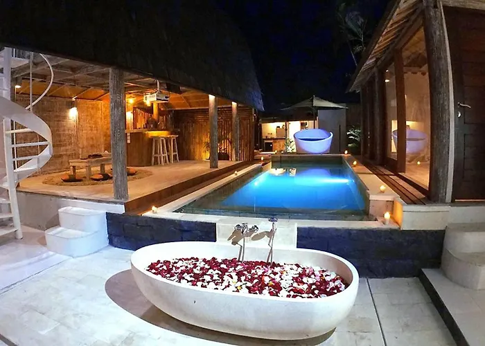 Villa Private Vacation Pool Villa, 4bedrooms, 4bathrooms, With Free Scooter Seminyak