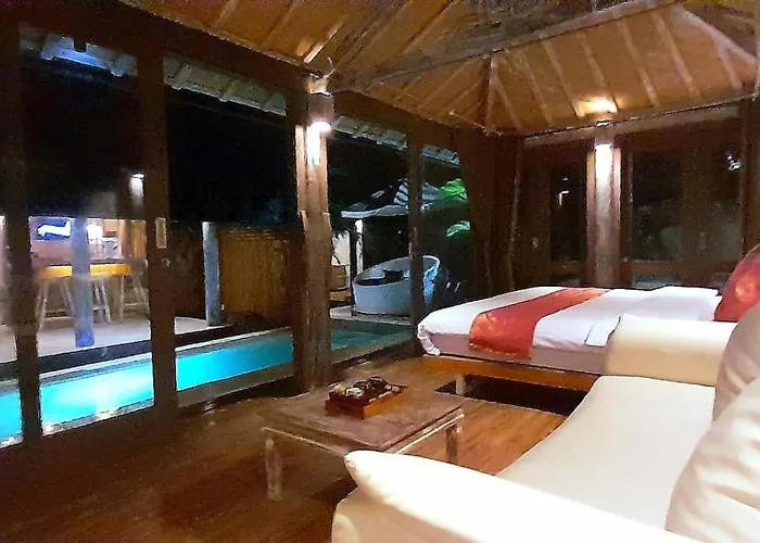 Private Vacation Pool Villa, 4bedrooms, 4bathrooms, With Free Scooter * Seminyak