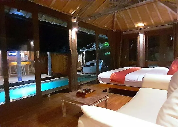 Private Vacation Pool Villa, 4bedrooms, 4bathrooms, With Free Scooter Villa Seminyak